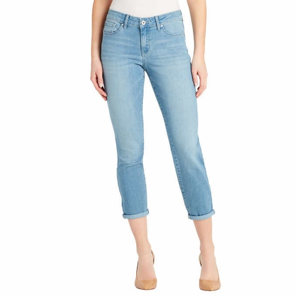 Jessica Simpson Ladies Crop Jean With 